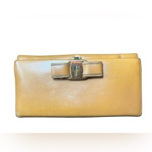 EUC Salvatore Ferragamo wallet